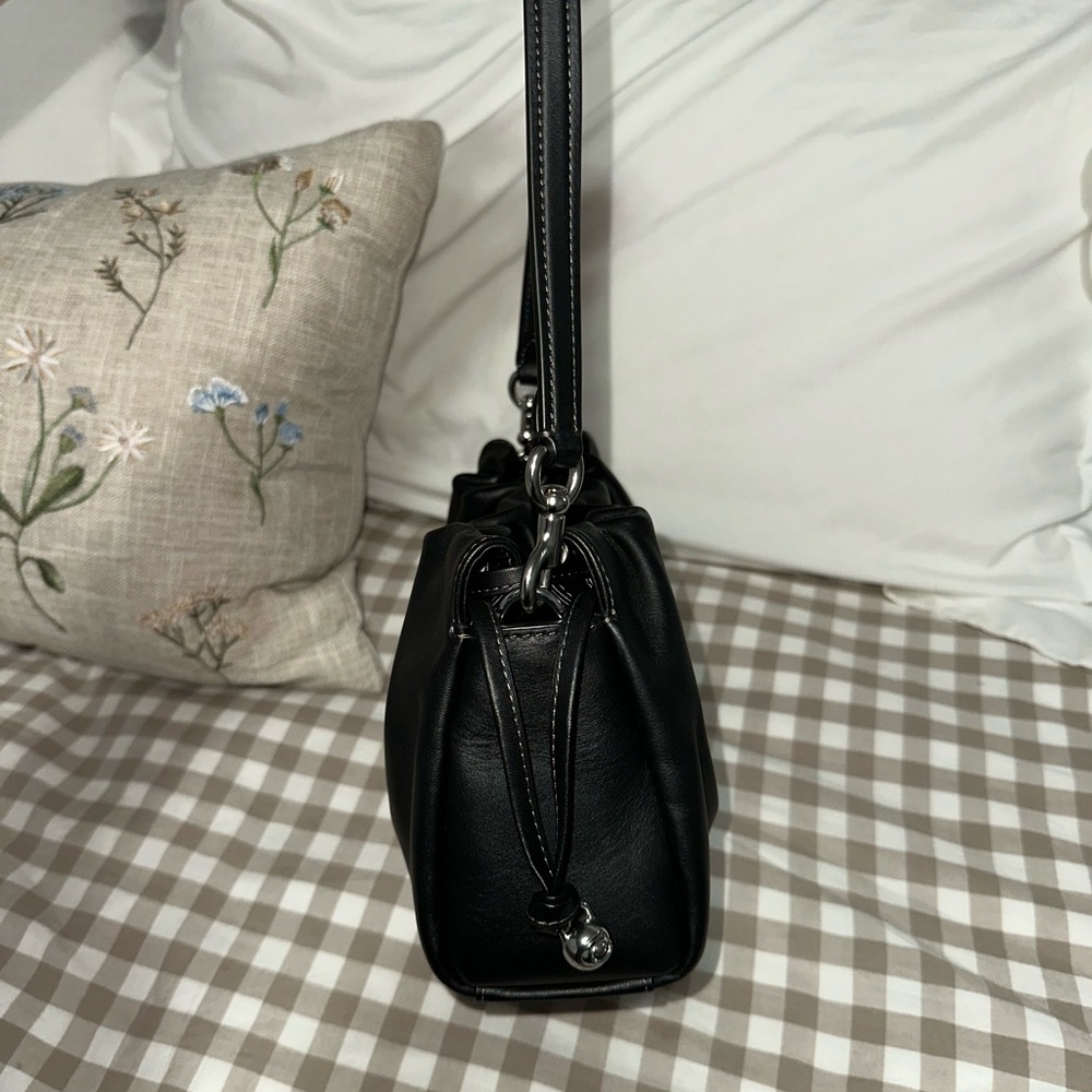 Faye Shoulder Bag - Picture 4 of 9